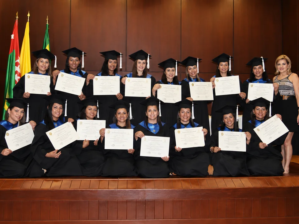 Trayectoria y memoria institucional de Academia de Belleza Lady en Bucaramanga